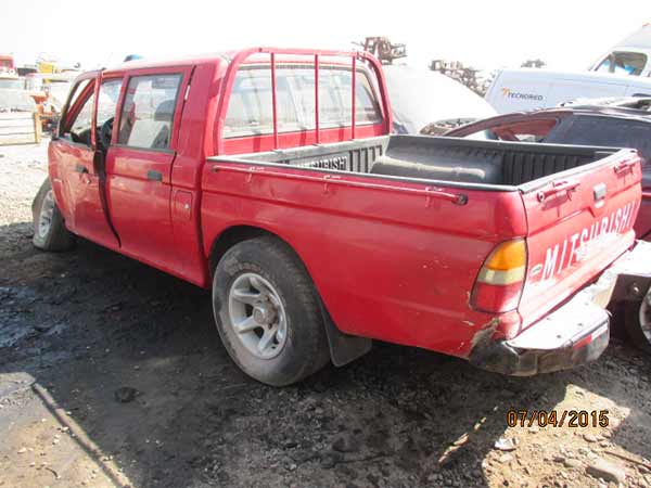  Mitsubishi L200 2001    EN DESARME