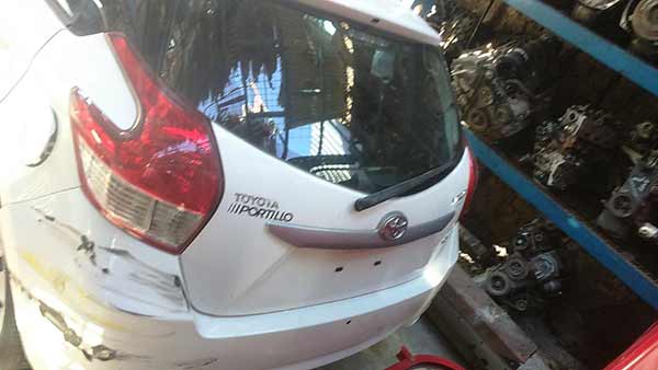  Toyota YARIS 2015    EN DESARME