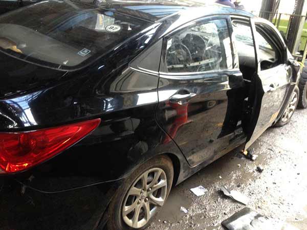 Hyundai ACCENT 2012    EN DESARME