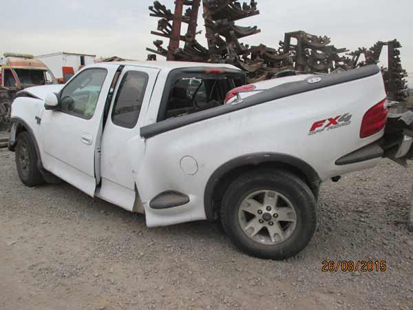 EJE PUENTE DELANTERO Ford F150 2004  USADO  EN DESARME