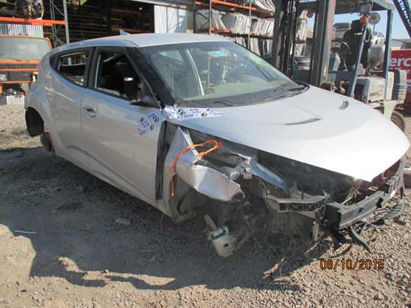  Hyundai VELOSTER 2013    EN DESARME