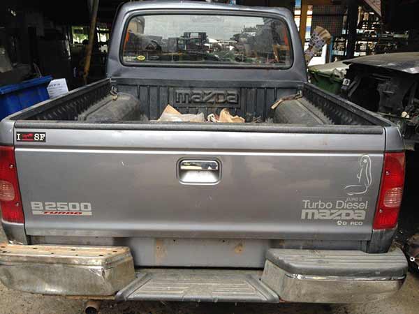  Mazda B2500 2006    EN DESARME