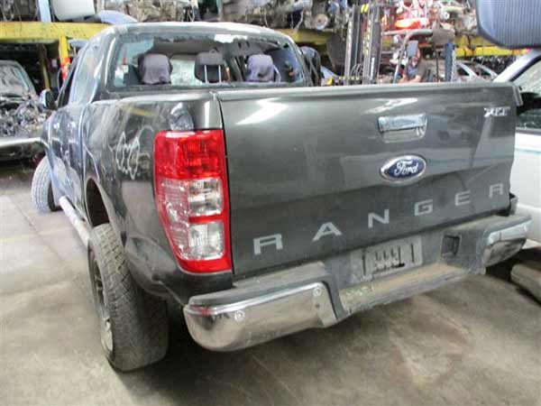 ESTANQUE ADBLUE Ford RANGER 2013  USADO  EN DESARME
