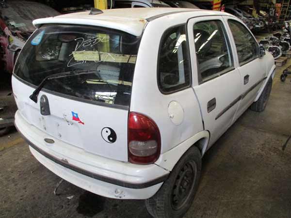  Chevrolet CORSA 2000    EN DESARME