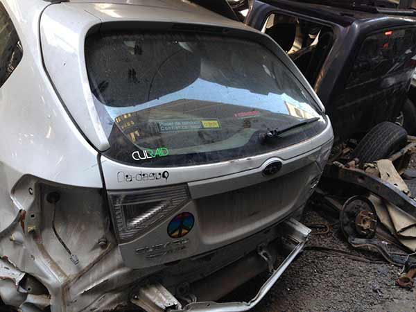 TAPA MALETA Subaru XV 2011  USADO  EN DESARME