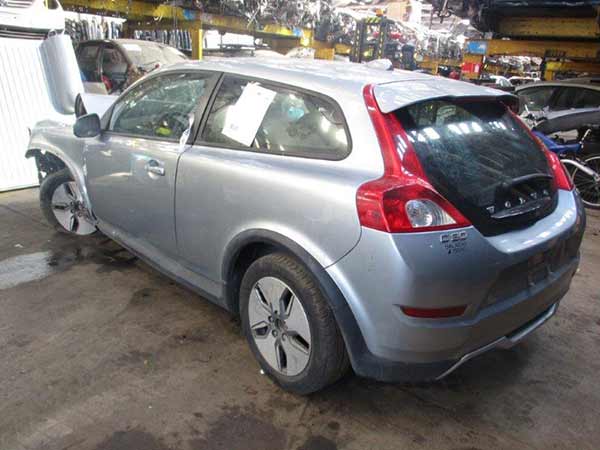 FOCO Volvo C30 2012  USADO  EN DESARME
