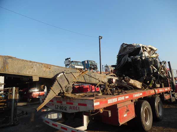 ESTANQUE DE PETROLEO Hino SH4142 2012  USADO  EN DESARME