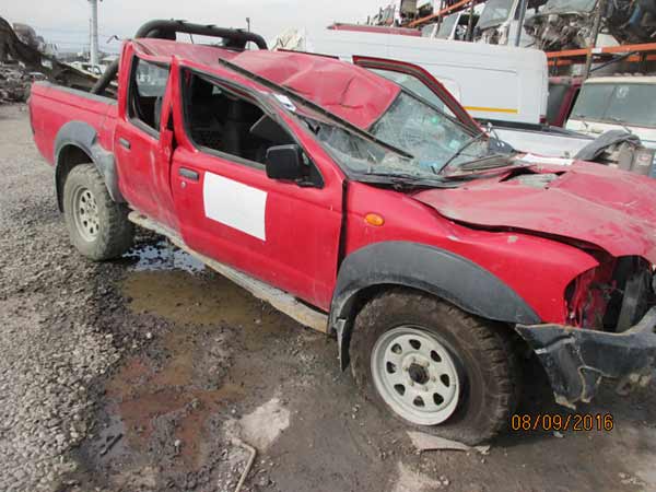 PUERTA Nissan TERRANO 2014  USADA  EN DESARME