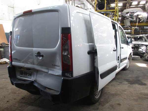 LLANTA Peugeot EXPERT 2014  USADA  EN DESARME