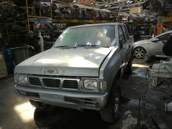  Nissan D21 2003    EN DESARME