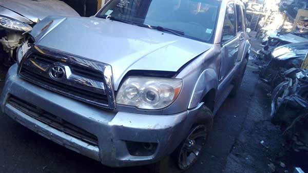  Toyota 4RUNNER 2006    EN DESARME