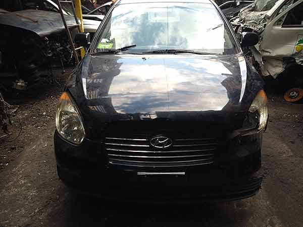  Hyundai ACCENT 2011    EN DESARME