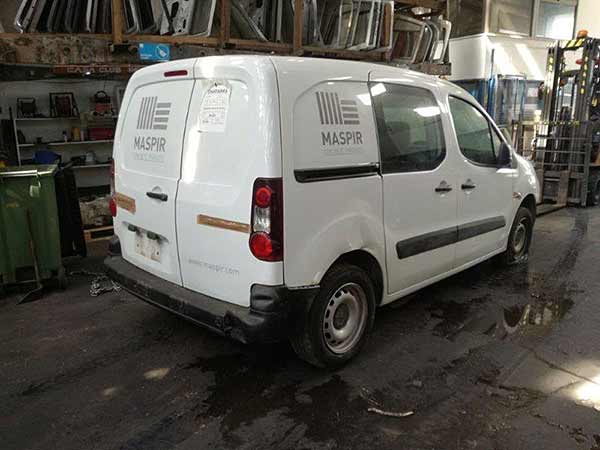 MAZA Peugeot PARTNER 2016  USADO  EN DESARME