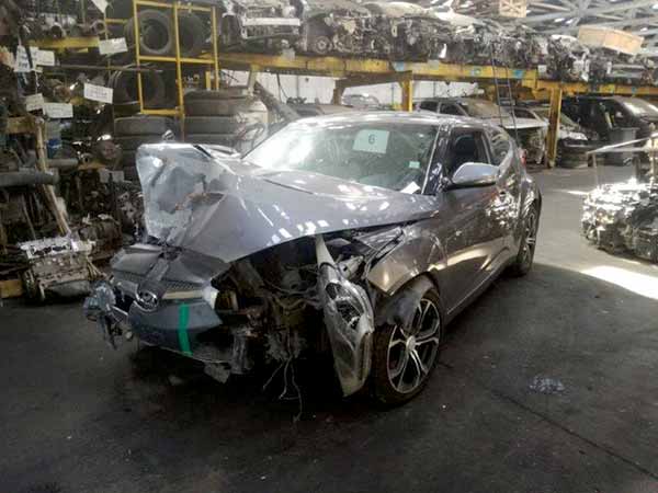  Hyundai VELOSTER 2012    EN DESARME