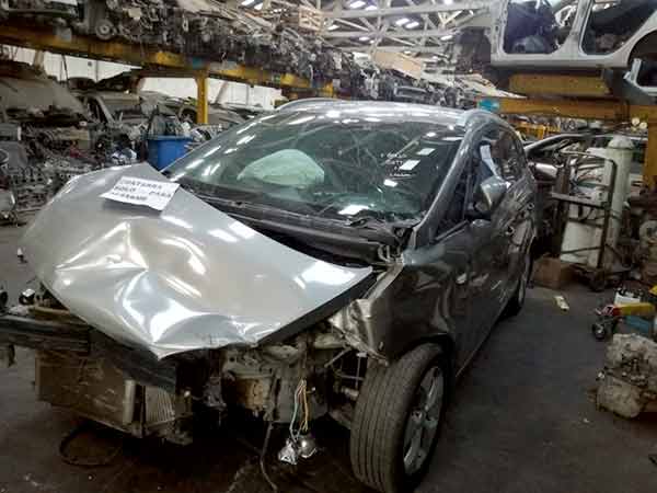  Kia CARENS 2017    EN DESARME