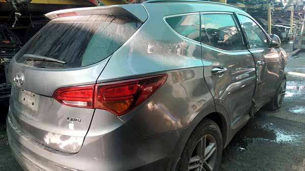  Hyundai SANTA FE 2017    EN DESARME