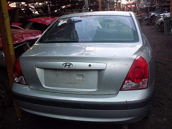  Hyundai ELANTRA 2005    EN DESARME