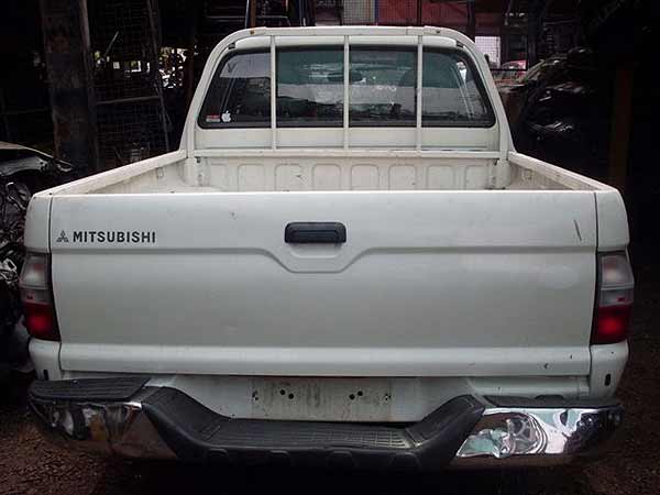  Mitsubishi L200 2006    EN DESARME