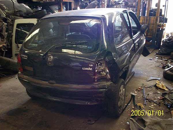  Chevrolet CORSA 2004    EN DESARME