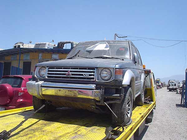 TANDEM Mitsubishi MONTERO 1998  USADA  EN DESARME