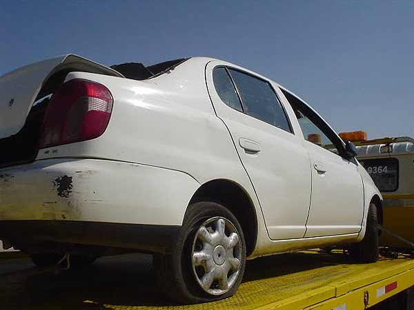  Toyota YARIS 2001    EN DESARME