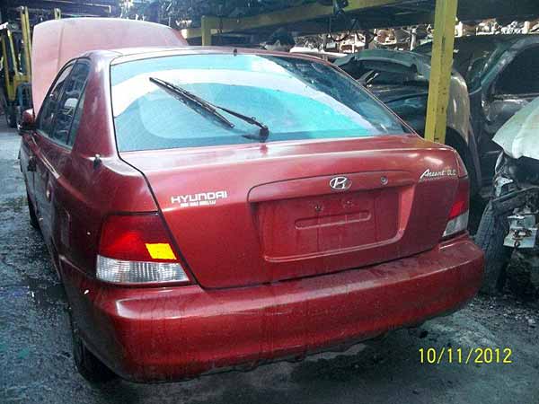  Hyundai ACCENT 2001    EN DESARME