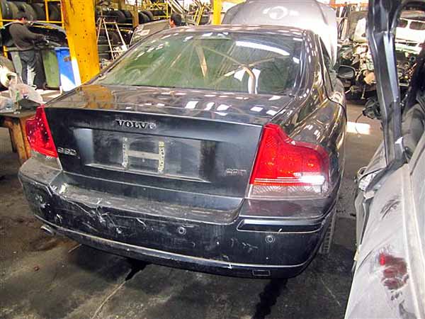 MAZA Volvo S60 2007  USADO  EN DESARME