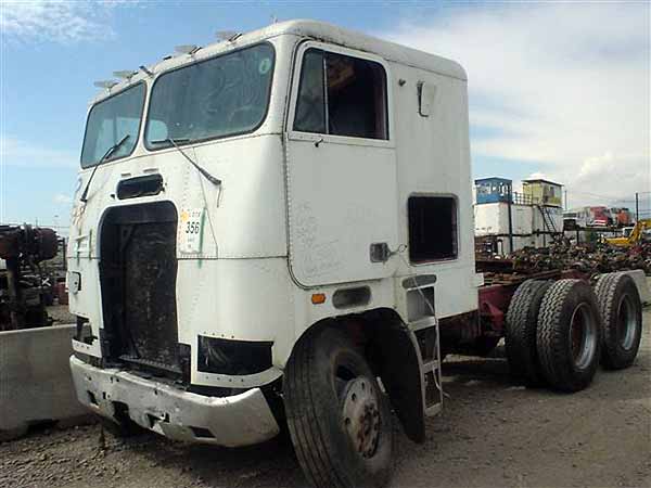  Freightliner FLT 1988    EN DESARME