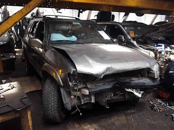 RIEL INYECCIóN Nissan PATHFINDER 2003  USADO  EN DESARME