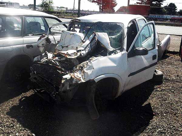 Chevrolet CORSA 2004    EN DESARME
