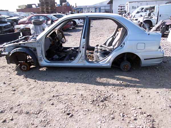  Hyundai ACCENT 2003    EN DESARME