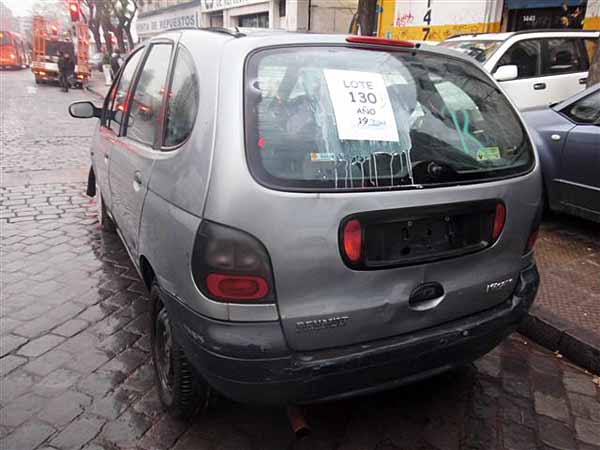  Renault MEGANE 2001    EN DESARME