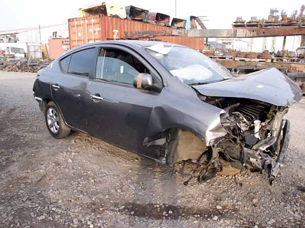  Nissan VERSA 2013    EN DESARME