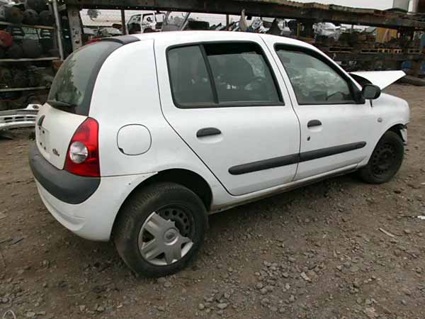  Renault CLIO 2005    EN DESARME