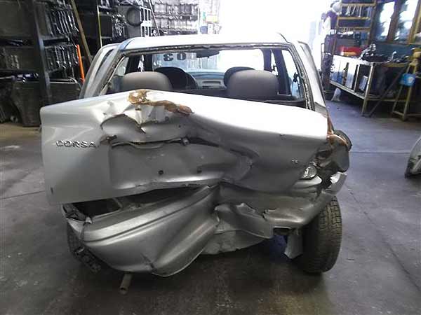  Chevrolet CORSA 2003    EN DESARME