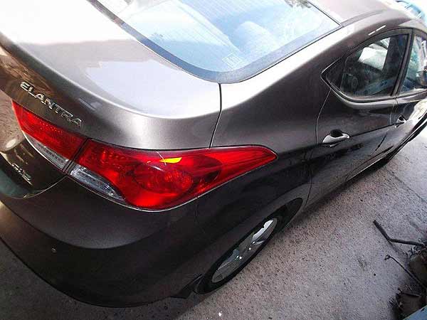  Hyundai ELANTRA 2012    EN DESARME