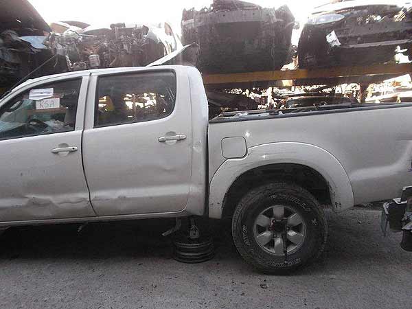 Toyota HILUX 2006    EN DESARME