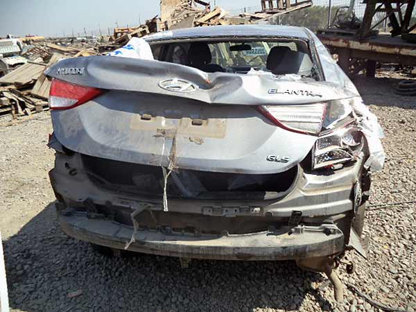  Hyundai ELANTRA 2012    EN DESARME