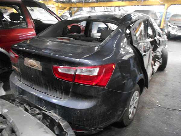  Kia Rio 2013    EN DESARME
