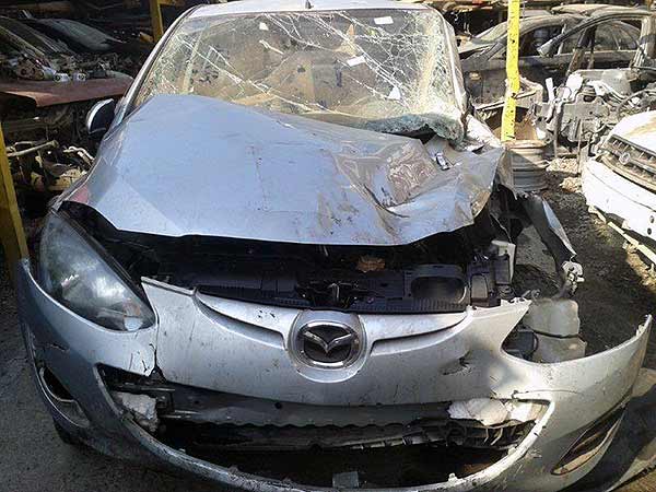 Mazda 2 2011    EN DESARME