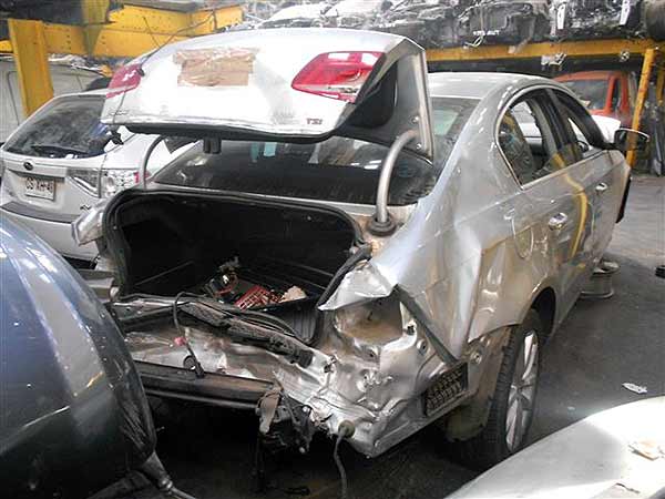  Volkswagen PASSAT 2012    EN DESARME