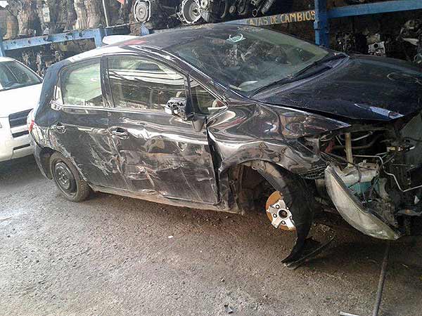  Toyota AURIS 2012    EN DESARME