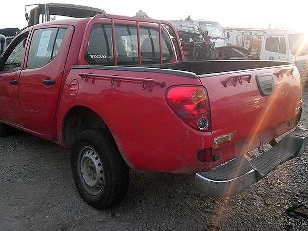  Mitsubishi L200 2011    EN DESARME