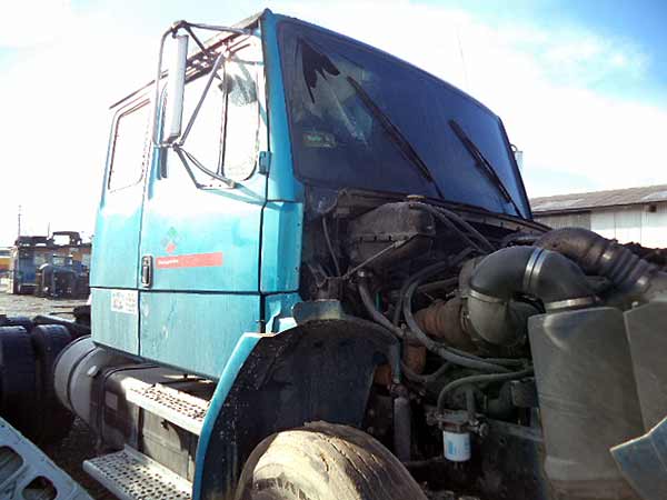 ESTANQUE ACUMULADOR DE AIRE Freightliner FL80 1997  USADO  EN DESARME