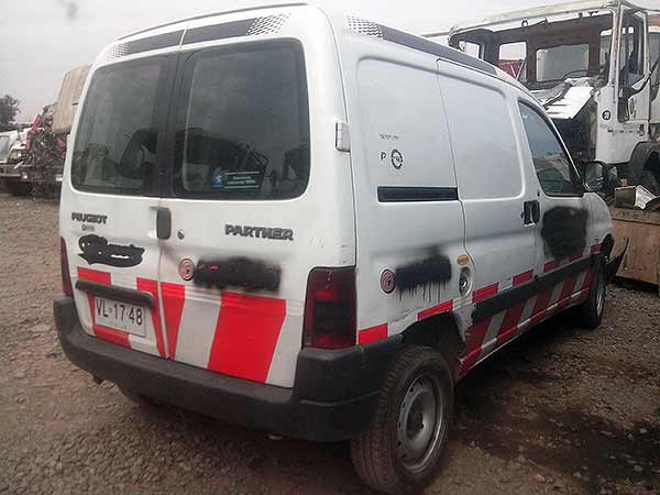 MAZA Peugeot PARTNER 2003  USADO  EN DESARME