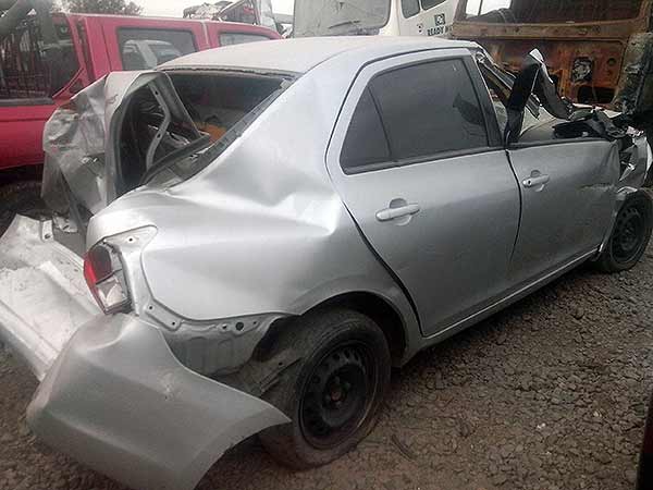  Toyota YARIS 2012    EN DESARME