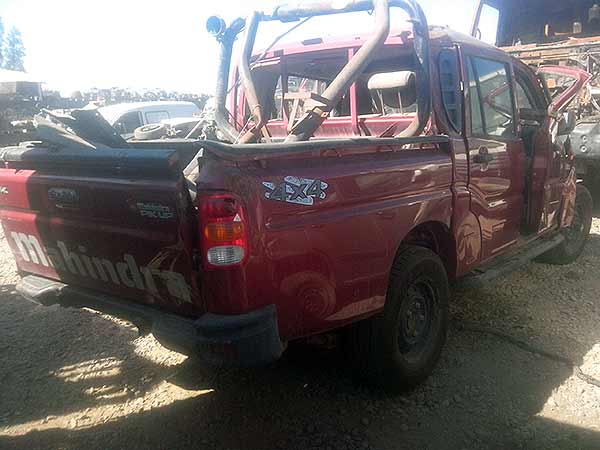  Mahindra PICK UP 2013    EN DESARME