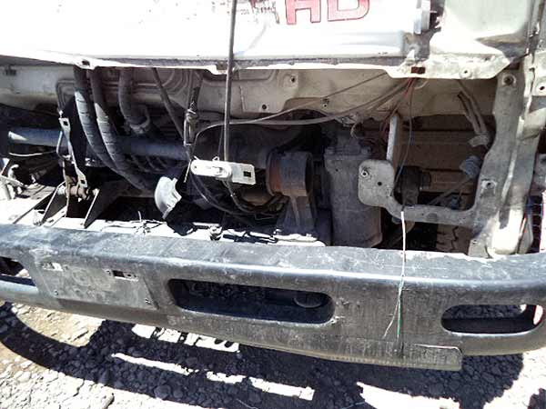PUENTE DE APOYO Mitsubishi CANTER 1999  USADO  EN DESARME