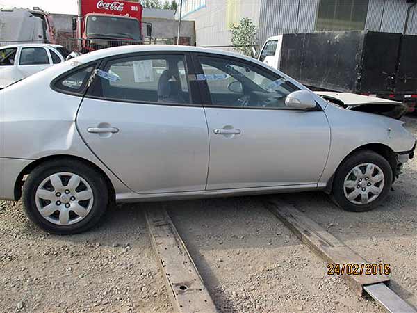  Hyundai ELANTRA 2011    EN DESARME
