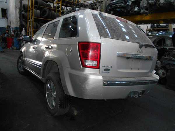 TAPABARRO Jeep GRAND CHEROKEE 2009  USADO  EN DESARME